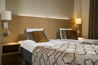 Отель Hotel Savoy Мариехамн Улучшенный двухместный номер с 2 отдельными кроватями-4
